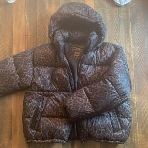 American eagle cropped leopard puffer jacket